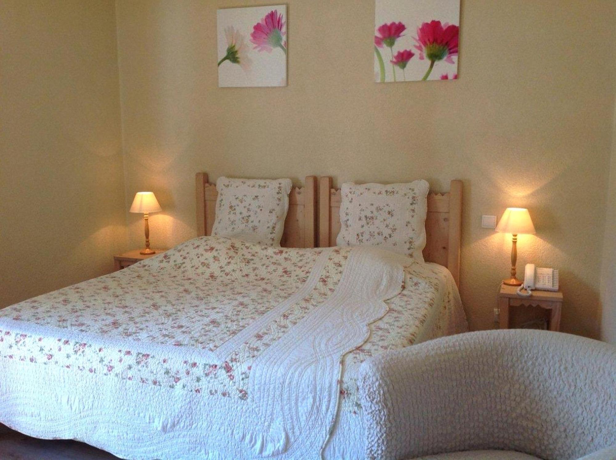 L'Oasis Hotel Evian-les-Bains Room photo