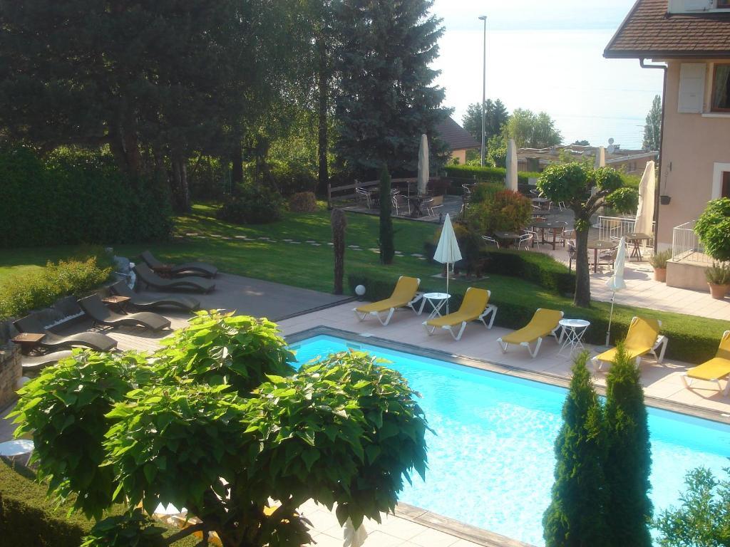 L'Oasis Hotel Evian-les-Bains Exterior photo